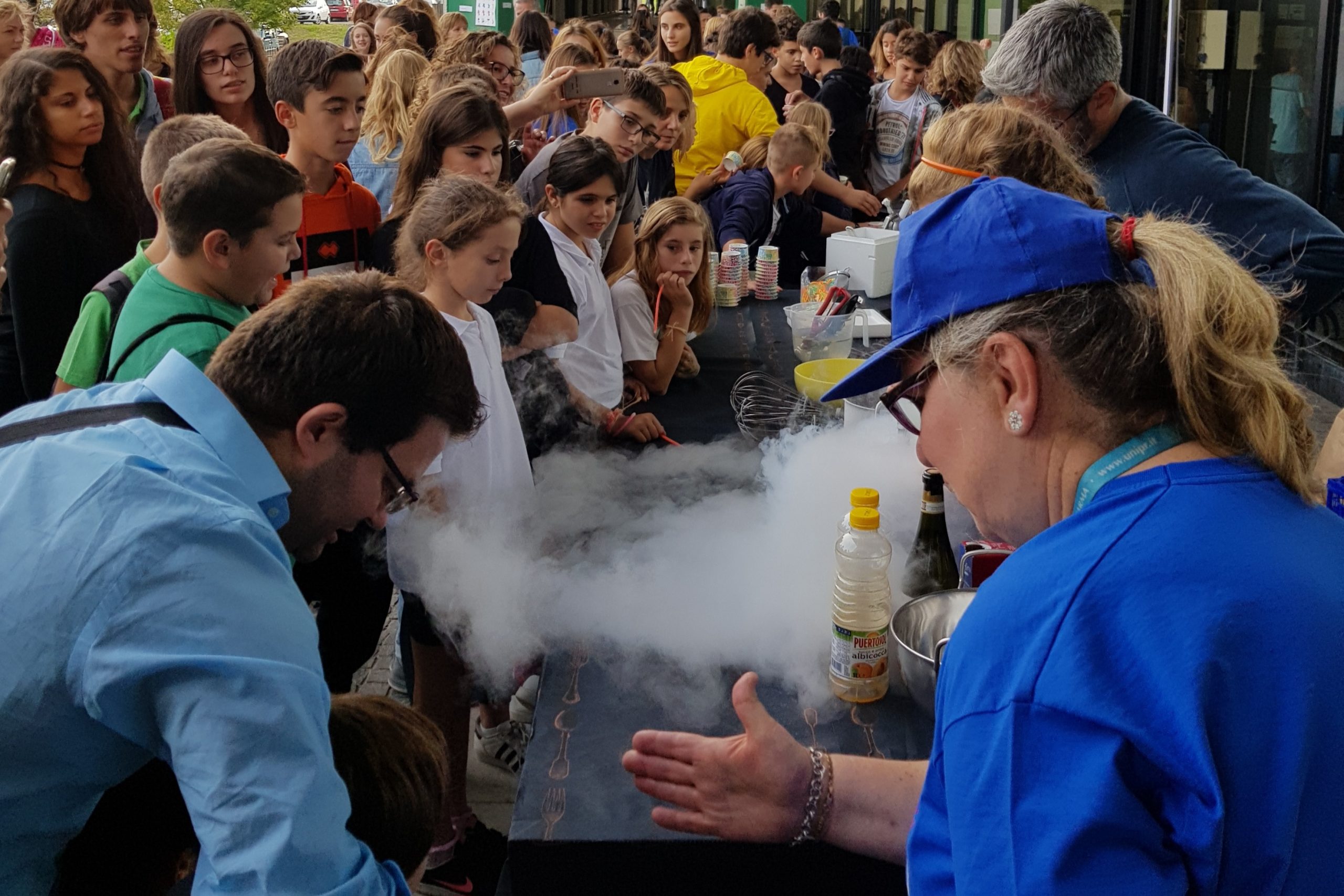 Notte Europea dei Ricercatori 2017 — dimostrazione azoto liquido